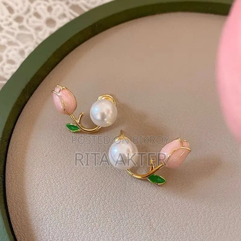 Girl Earring