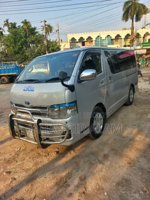 Toyota HiAce SV Premium 2013 Silver