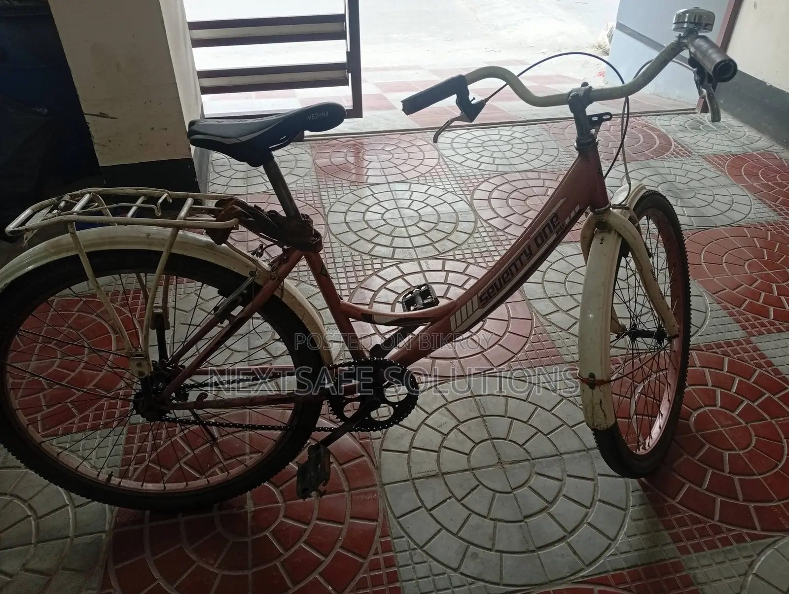 Ladies Cycle