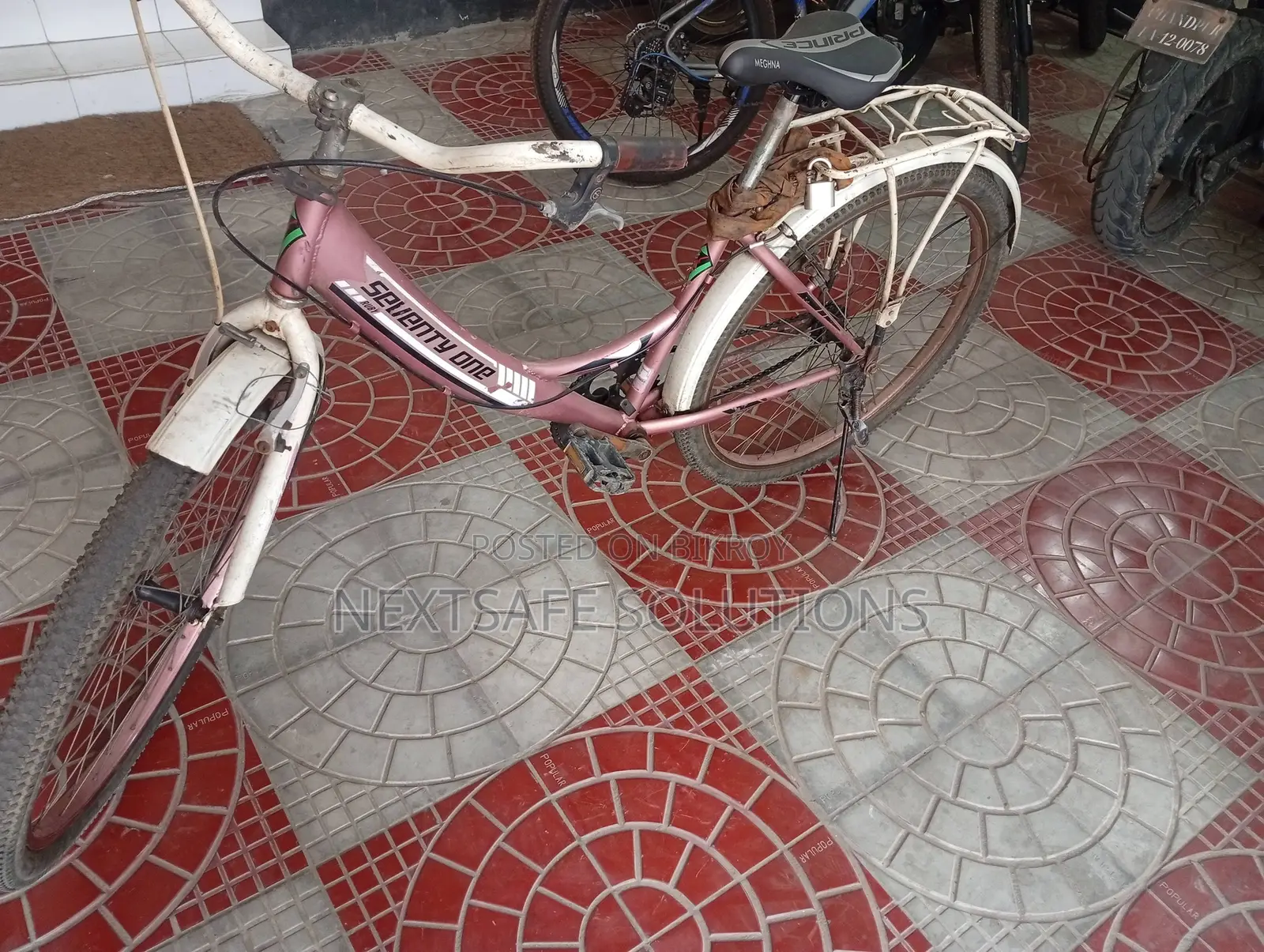 Ladies Cycle