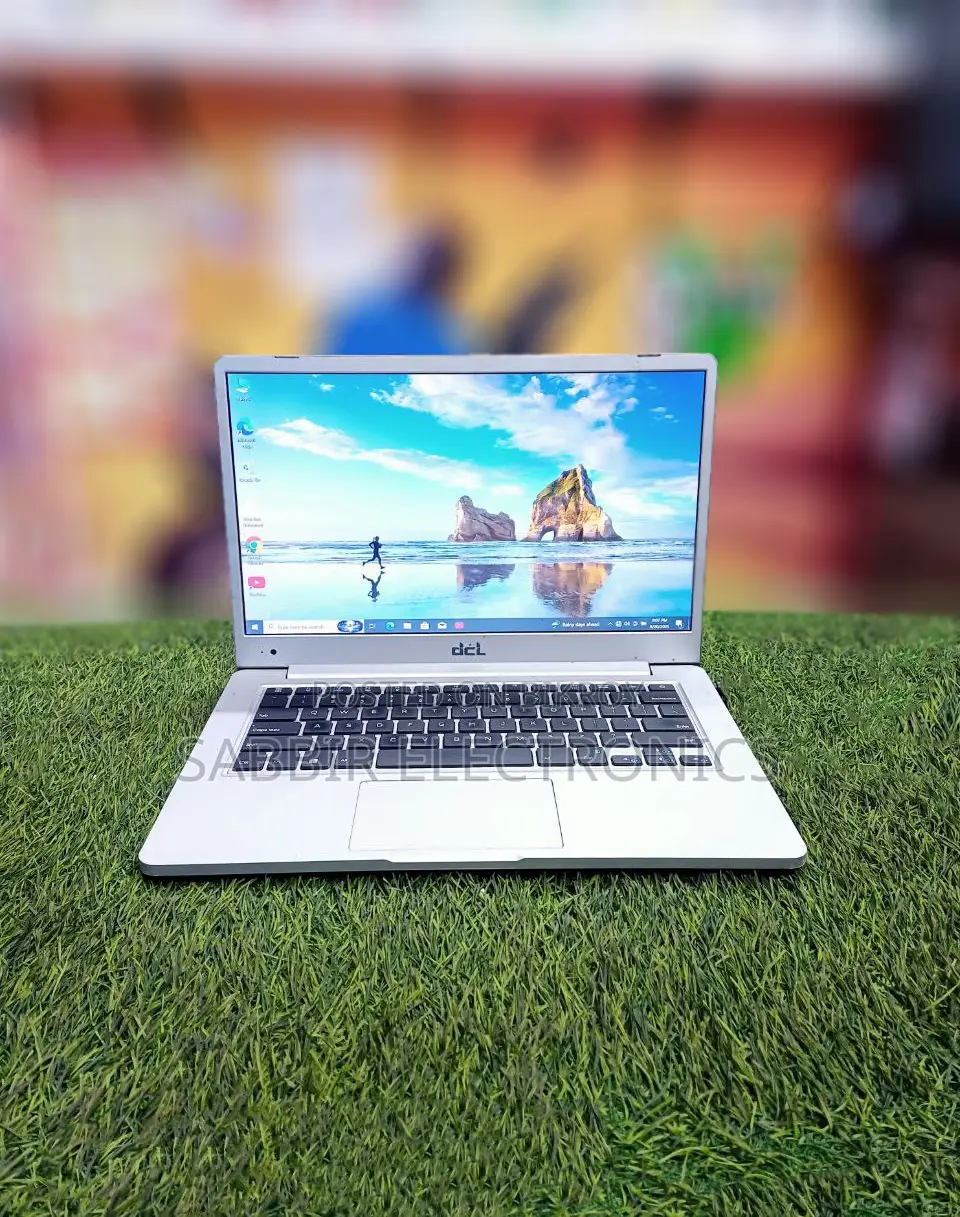 ল্যাপটপ 4GB Intel Core I3 SSD 128GB