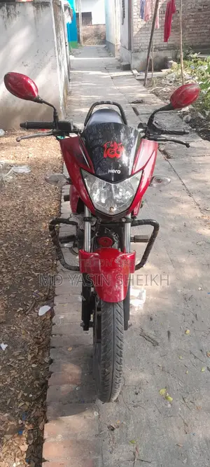 Hero Glamour 2016 Red