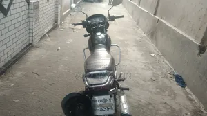 TVS Radeon 2023 Black