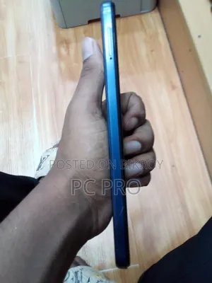 Tecno Spark Go 64 GB Blue