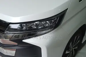 টয়োটা নোয়া ২০২৩ হোয়াইট