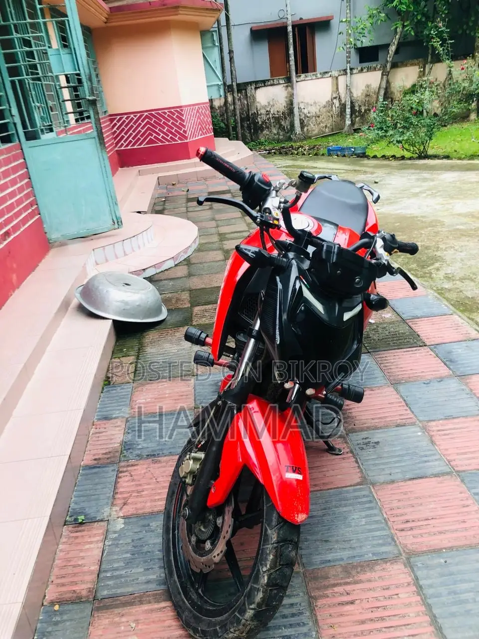 TVS Apache 160 4V 2022 Red