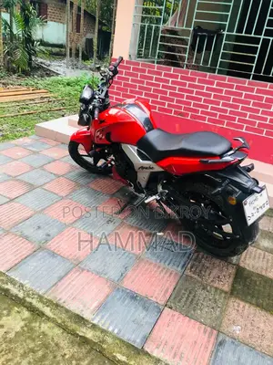 TVS Apache 160 4V 2022 Red