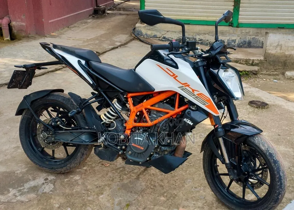 KTM Duke 125 2023 Black