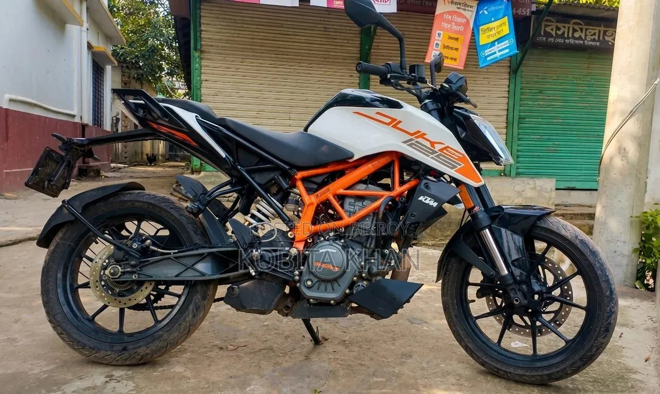 KTM Duke 125 2023 Black