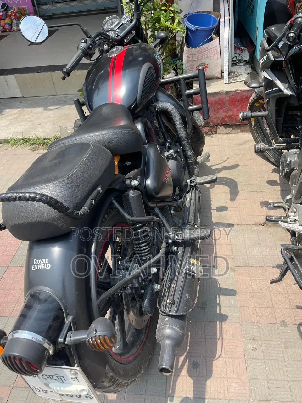Royal Enfield Classic 350 2025 Black