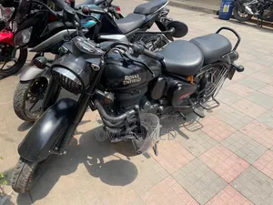 Royal Enfield Classic 350 2025 Black
