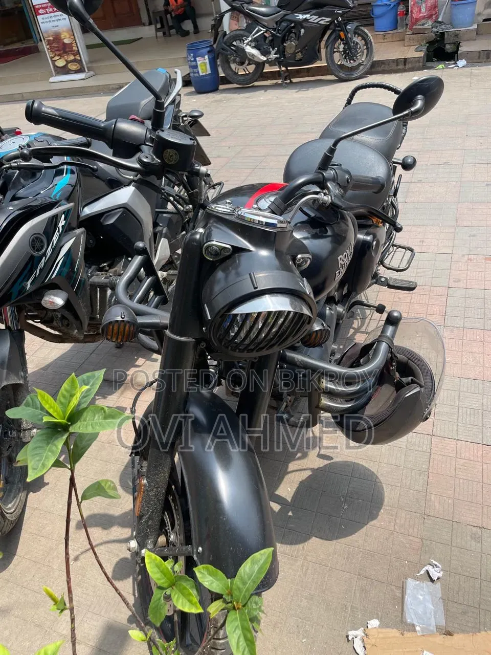 Royal Enfield Classic 350 2025 Black