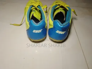 ফুটবল খেলার বুট