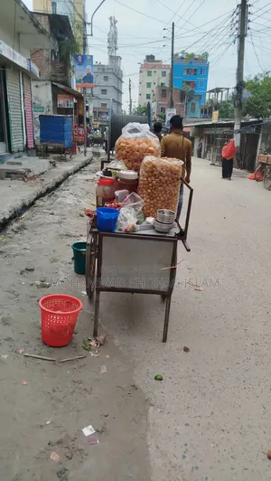 ফুচকা ভেলপুরি গাড়ি