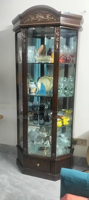 MDF Corner Showcase