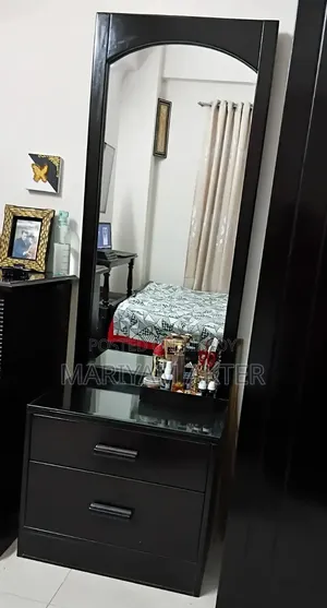 পারটেক্স ড্রেসিং টেবিল