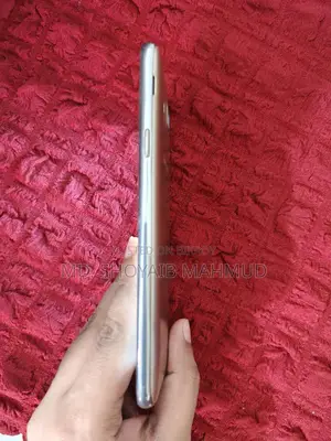 Samsung Galaxy J7 16 GB Gold