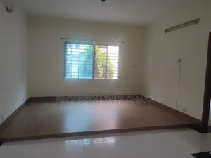 4bdrm Apartment in Gulshan for Rent