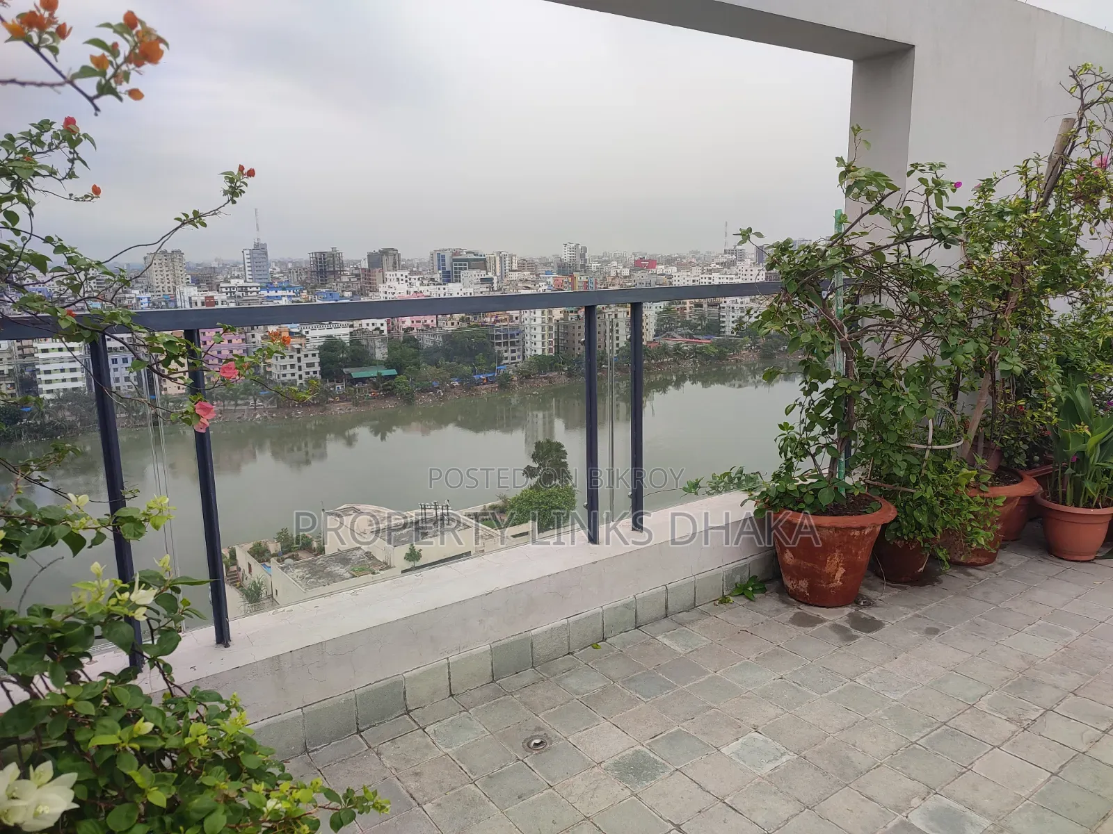 Furnished 4bdrm Apartment in Gulshan for Rent