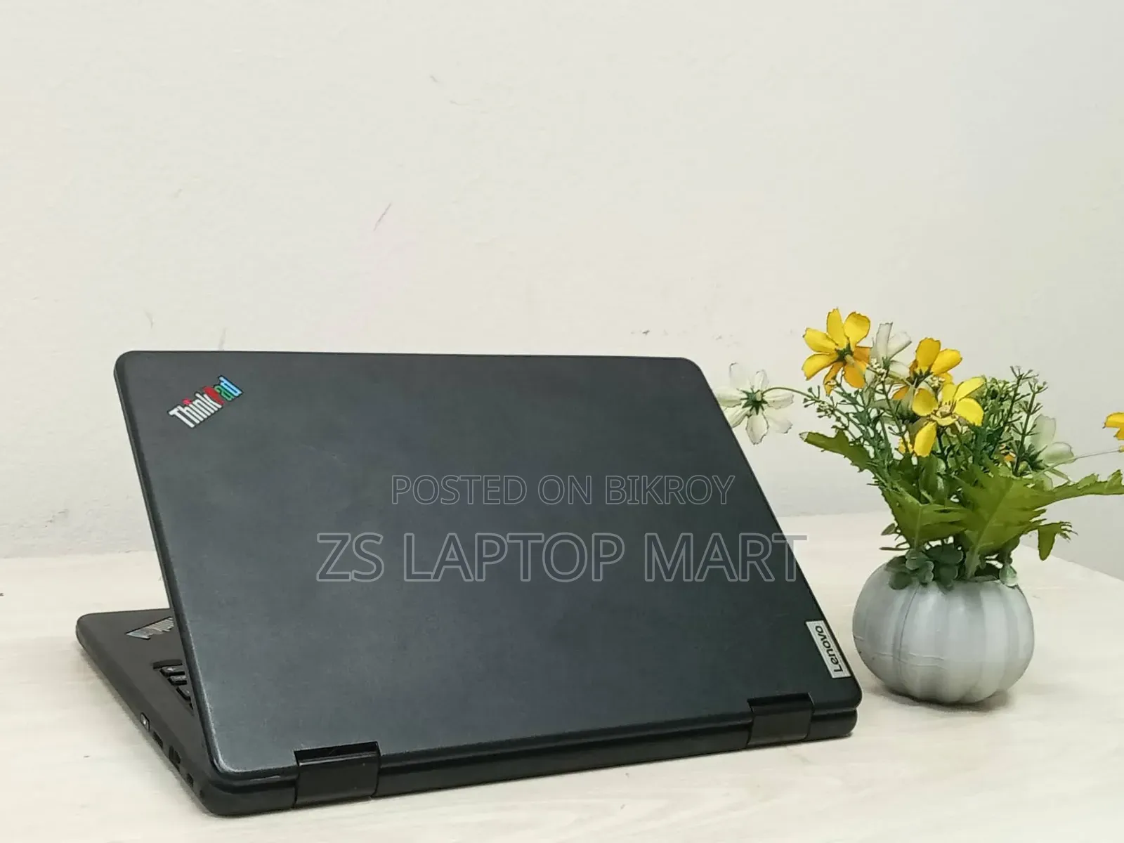 ল্যাপটপ Lenovo 8GB Intel Core M3 SSD 256GB