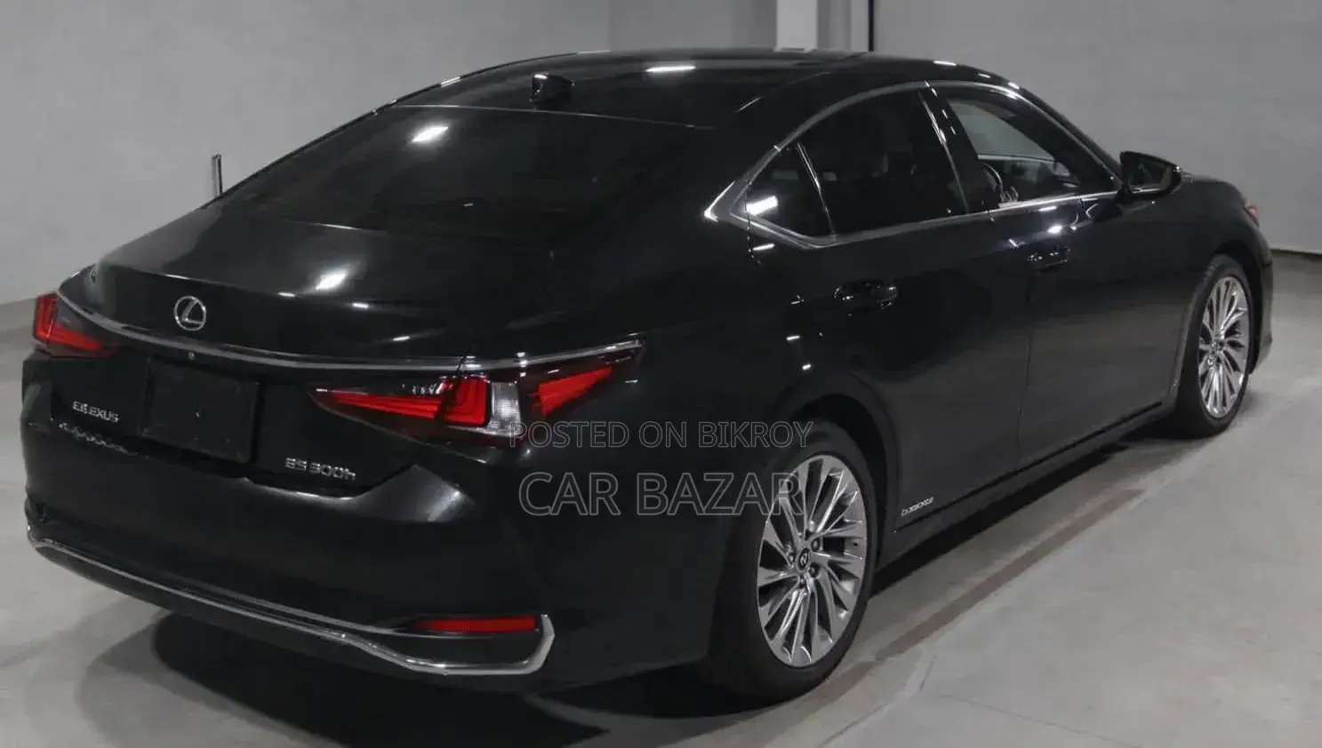 Lexus ES 300h Luxury 2021 Black