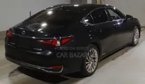 Lexus ES 300h Luxury 2021 Black