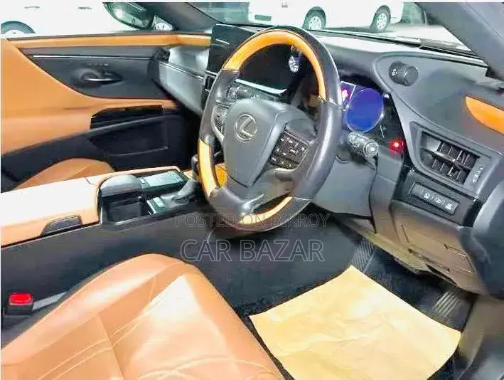 Lexus ES 300h Luxury 2021 Black