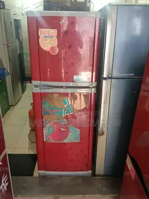 250-liter running Walton fridge for sale.