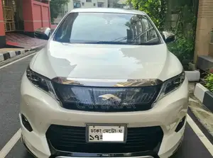 টয়োটা হ্যারিয়ার প্রিমিয়াম অ্যাডভান্সড প্যাকেজ ২০১৫ পার্ল