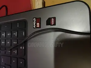 Laptop HP 15 4GB AMD A8 HDD 700GB
