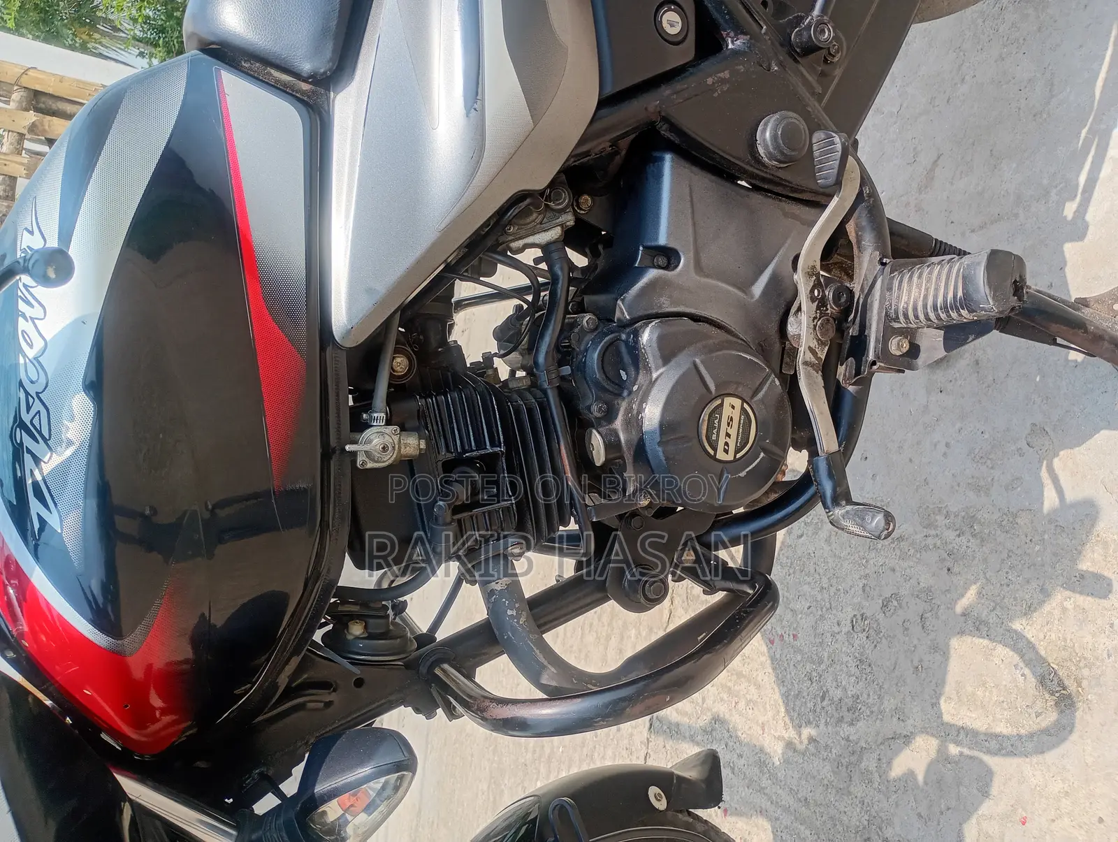 Bajaj Discover 125 2021 Black