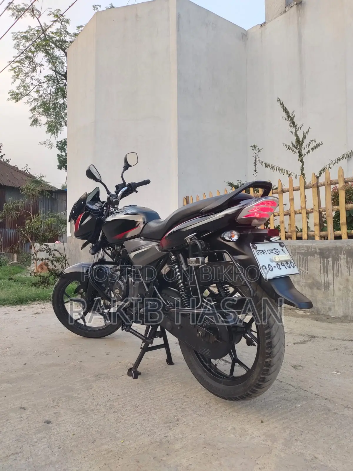 Bajaj Discover 125 2021 Black