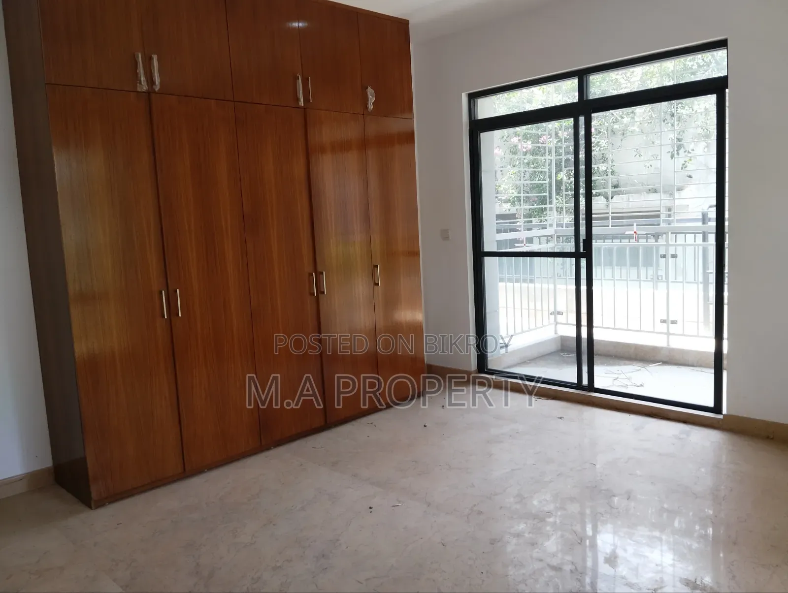 4bdrm Apartment in Assat, Gulshan for Rent