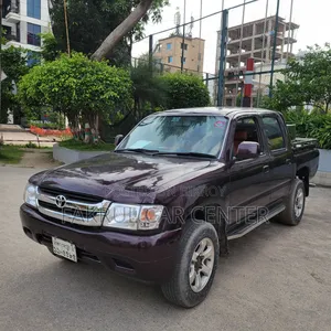 Toyota Hilux 2004 Black