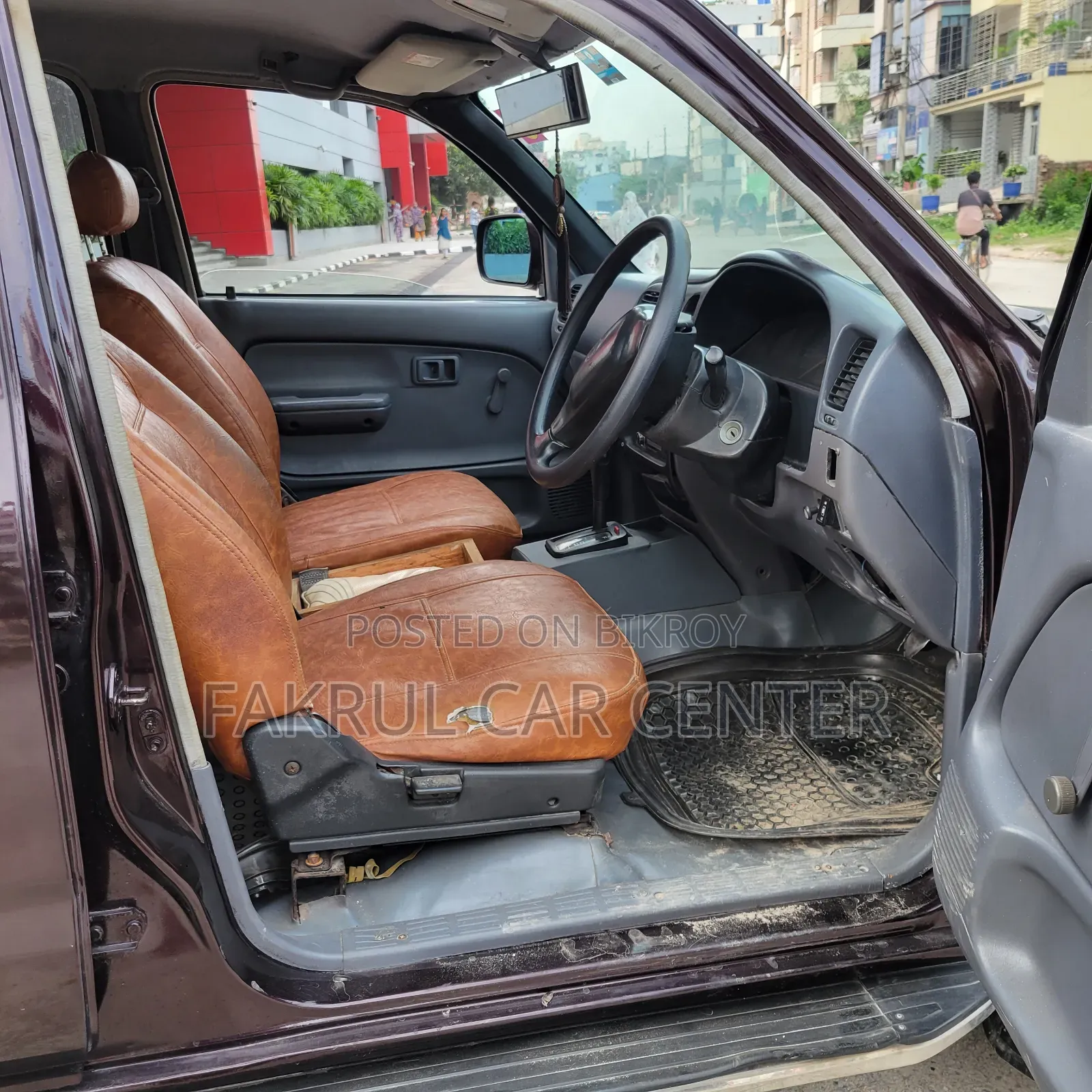 Toyota Hilux 2004 Black