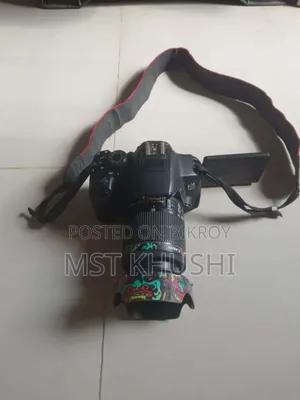Camera Canon 700d. With 18-55 Kit. 50 Mm Prime
