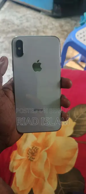 Apple iPhone X 64 GB White