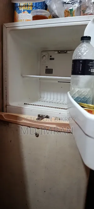 একটি ফ্রিজ বিক্রি হবে,