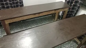 ক্লাসরুম বেঞ্চ