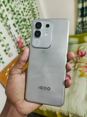 iQOO ১২৮ জিবি