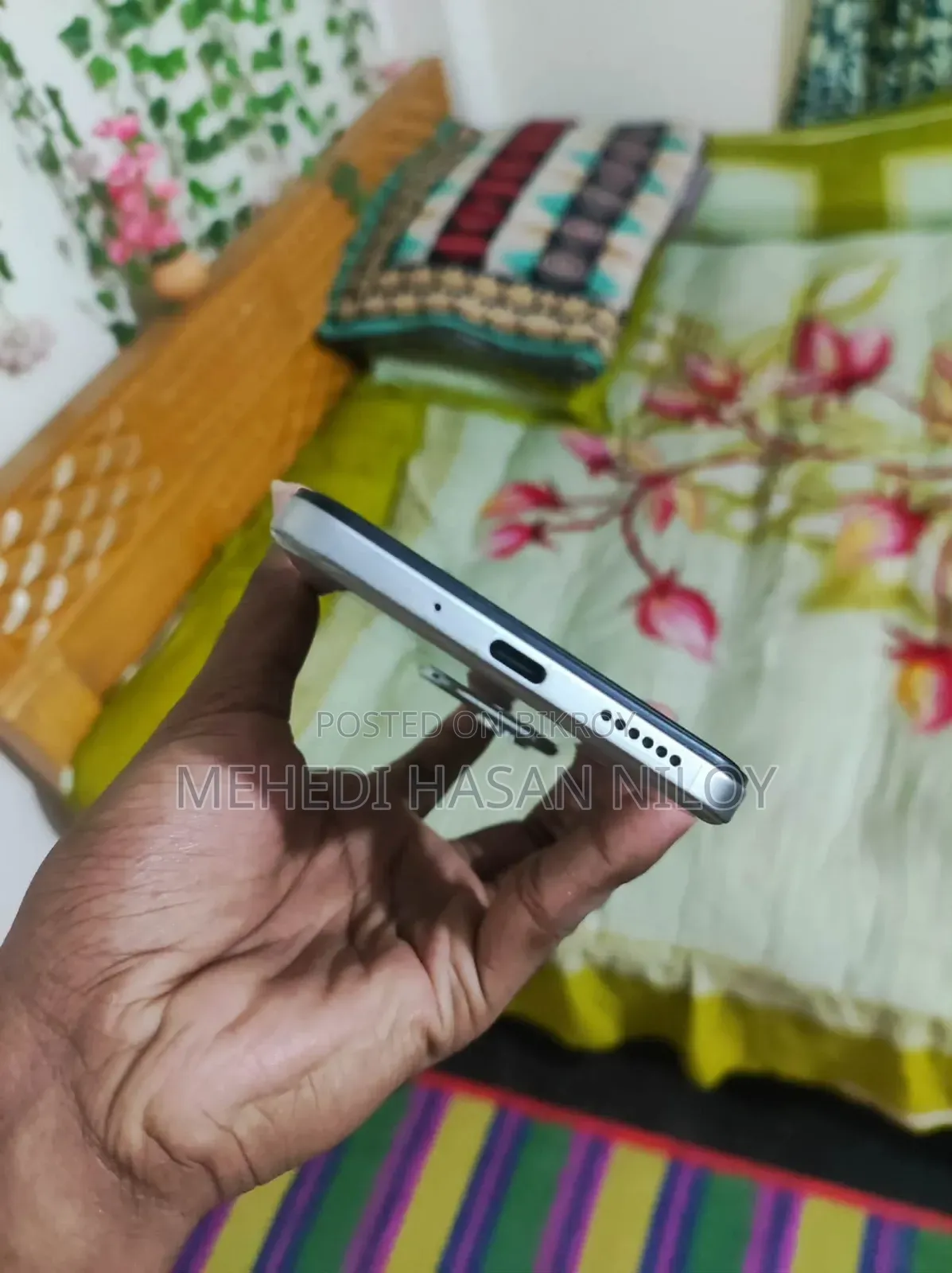 iQOO ১২৮ জিবি