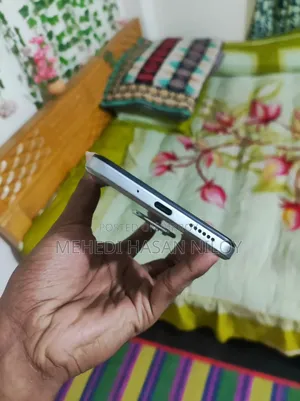 iQOO ১২৮ জিবি