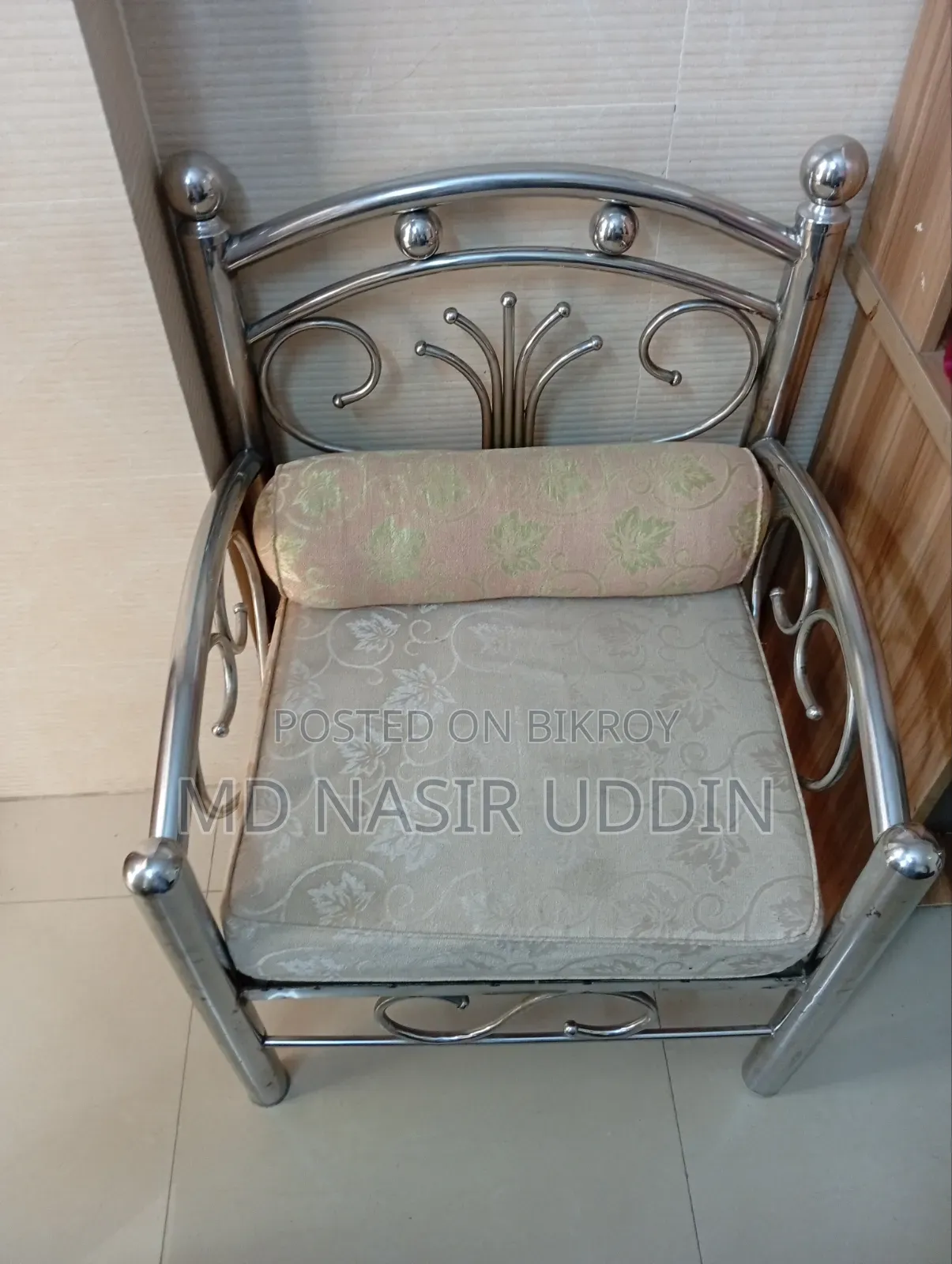 ভালো কন্ডিশনের ব্যবহৃত স্টিলের সোফা সেট
