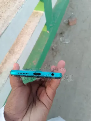 Infinix Hot 12 128 GB Blue