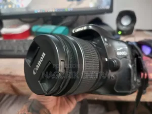 ক্যানন ৬০০ডি ক্যামেরা বিক্রি করবো।