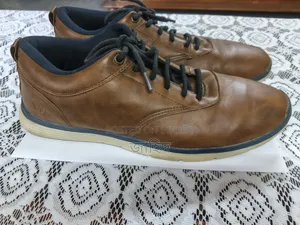 Bata Weinbrenner Size 42