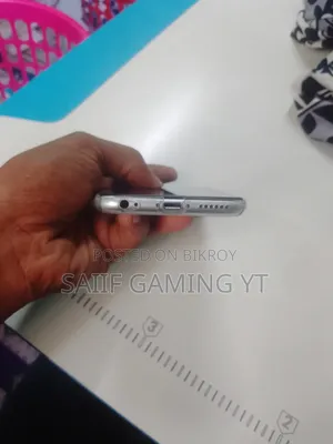 অ্যাপল আইফোন ৬এস ৬৪ জিবি সাদা