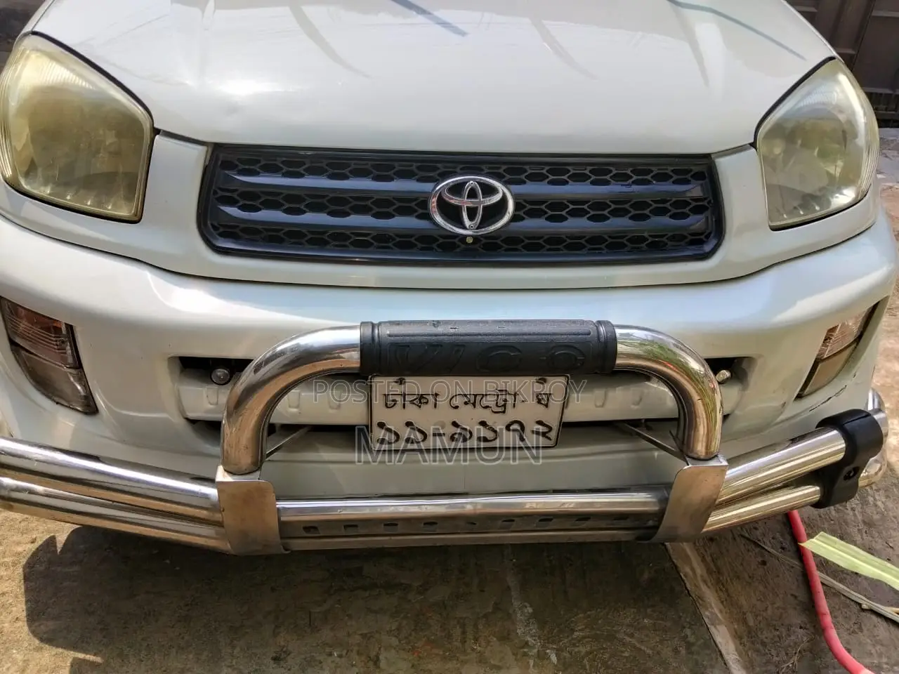Toyota RAV4 Automatic 2002 White