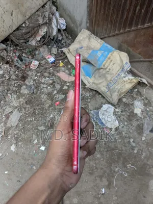 Apple iPhone 8 Plus 64 GB Red