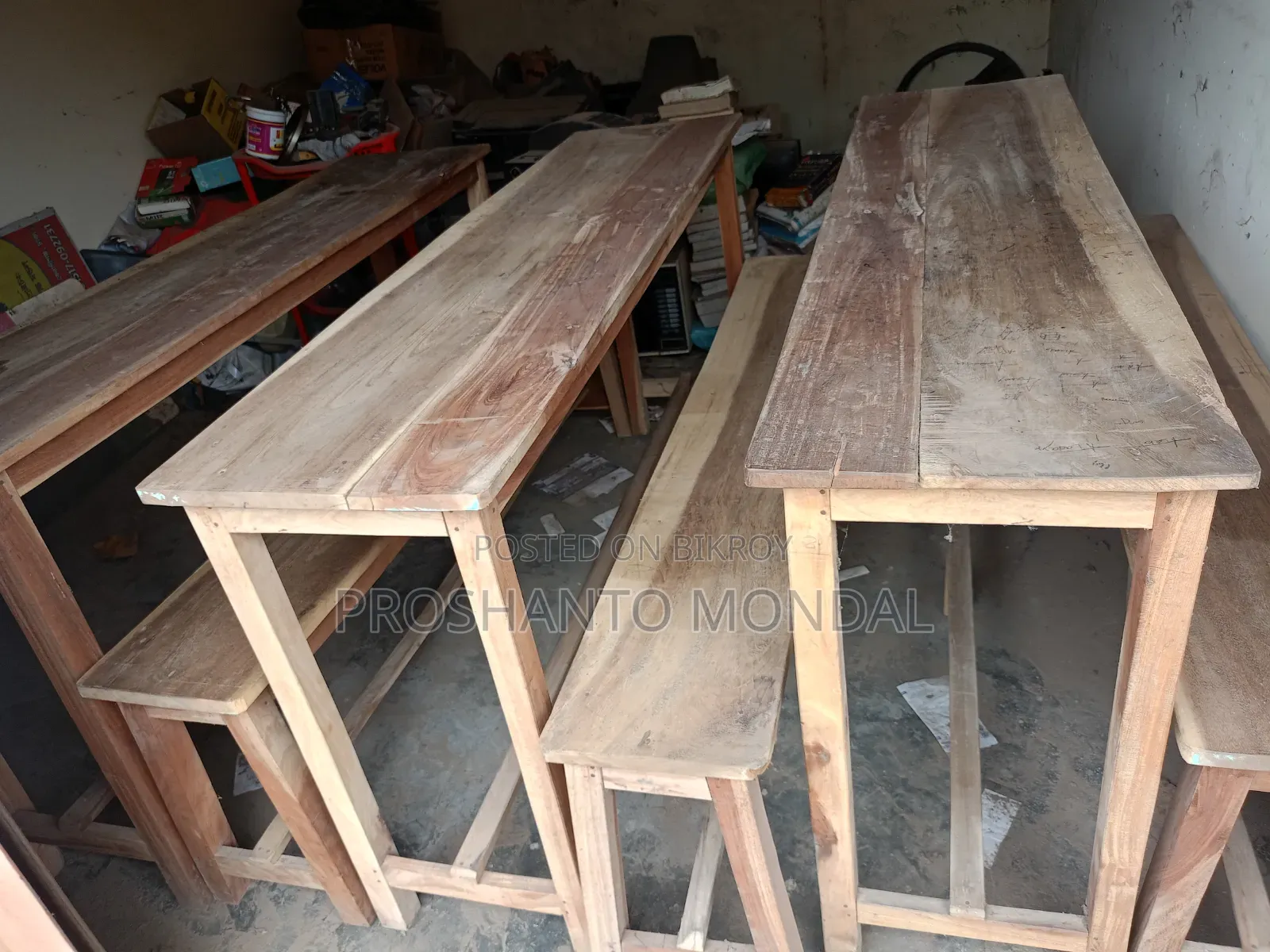 বেঞ্চ এবং টুল বিক্রি করা হবে।